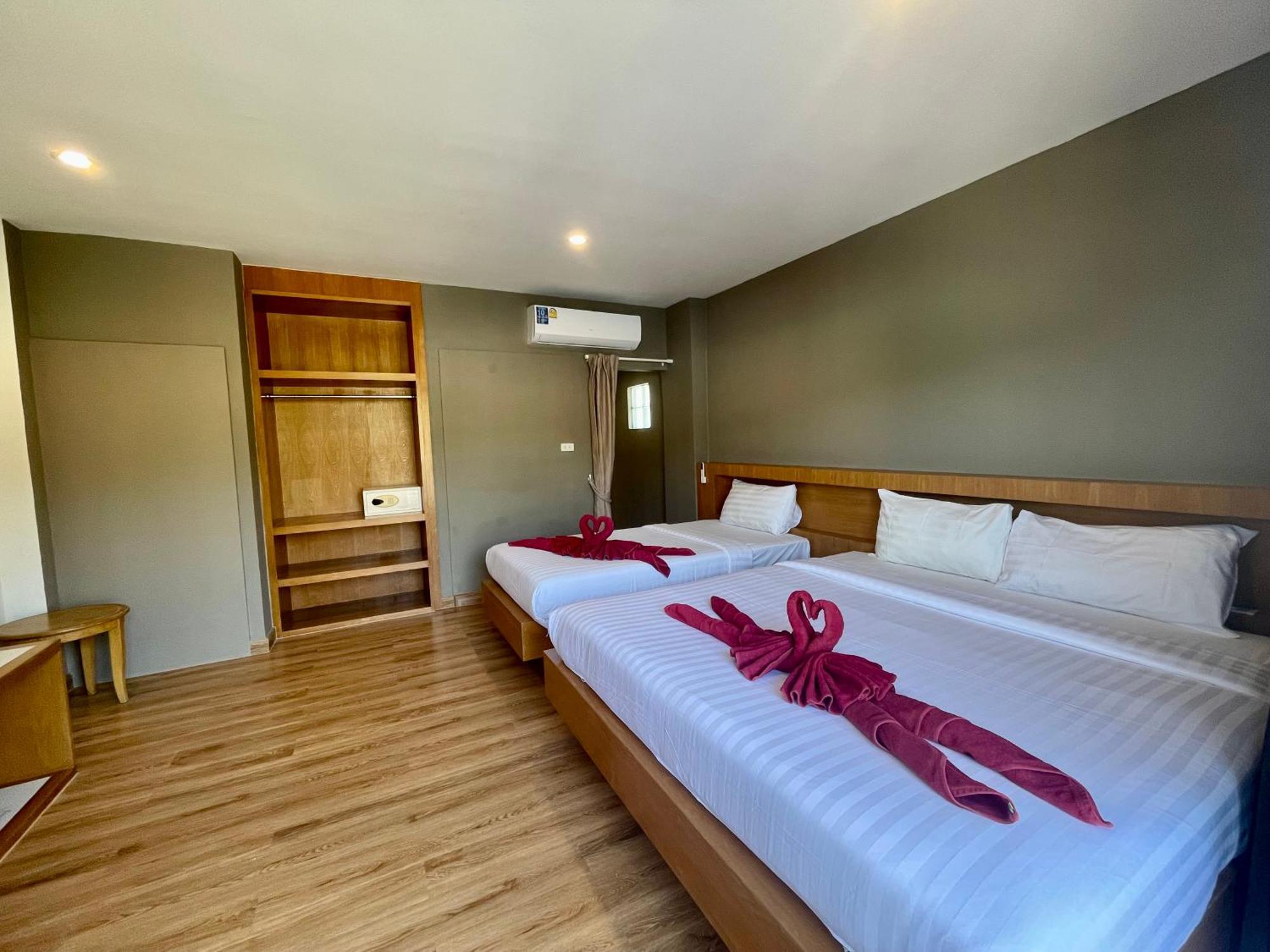 Room Actually Service Apartment Karon Eksteriør bilde
